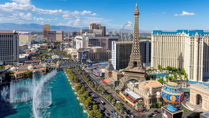 Las Vegas tourism drops sharply as some visitors claim 'casinos are empty' amid rising costs
