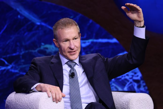 United Airlines CEO confident in flight expansion 'because customers are choosing us'